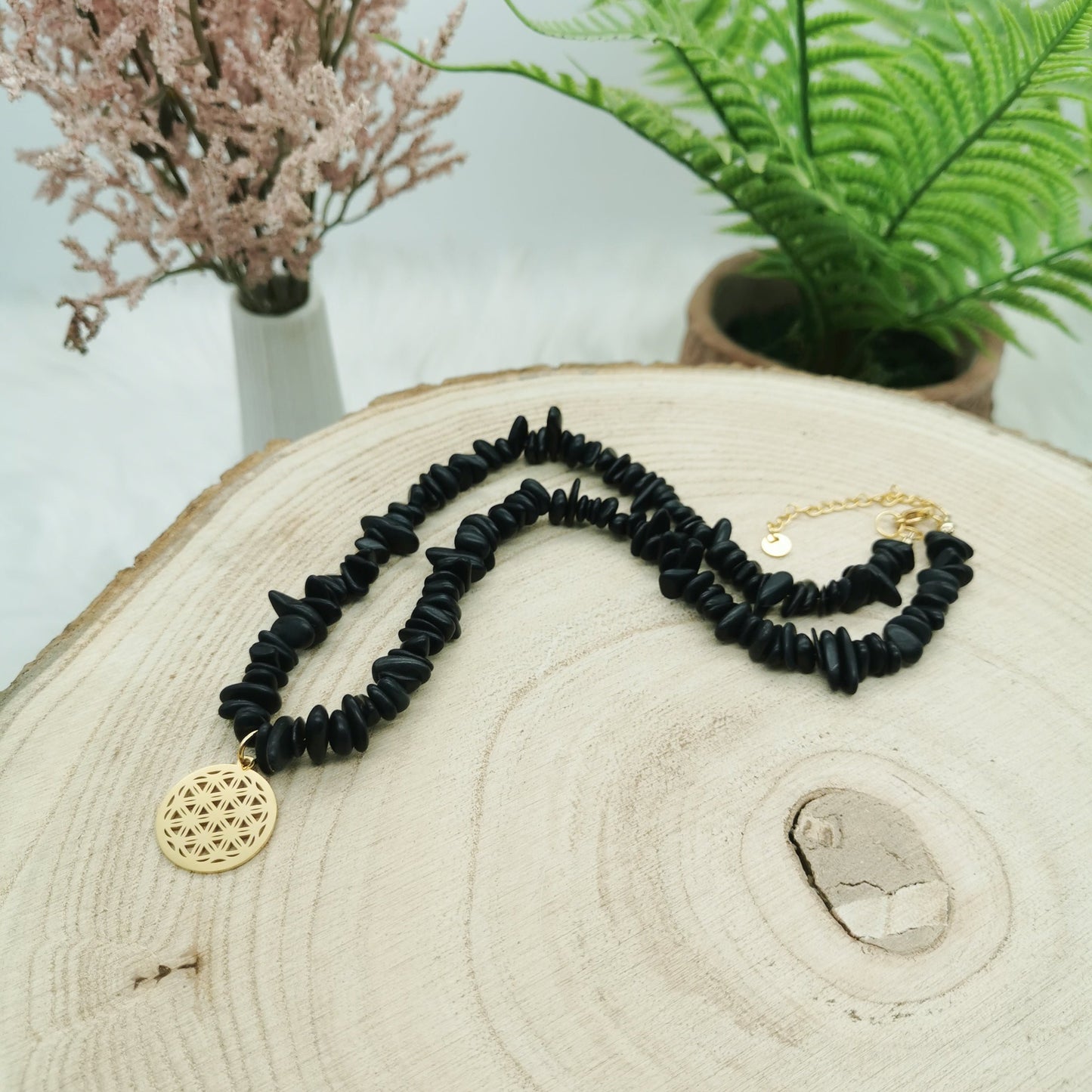 Schungit Splitterkette mit der Blume des Lebens
