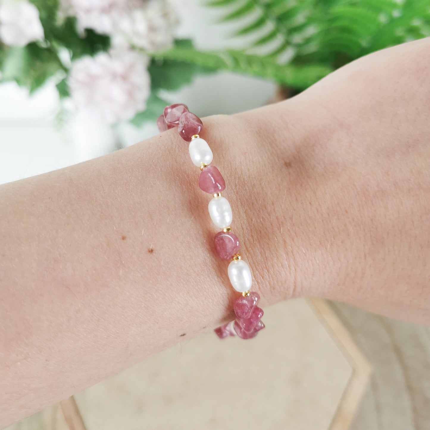 Rosa Turmalin Armband mit Perlmutt